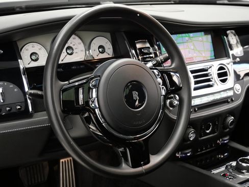 Used 2019 Rolls-Royce Ghost Extended Wheelbase RWD image 15