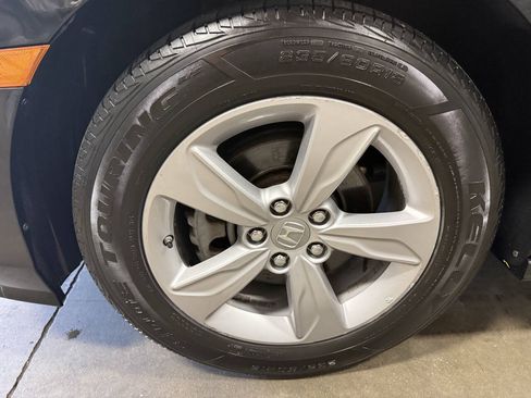 Used 2019 Honda Odyssey EX-L image 9