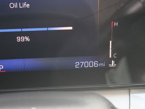 Used 2024 Chevrolet Trax LT w/ LT Convenience Package image 25