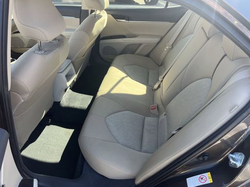 Used 2018 Toyota Camry L image 26