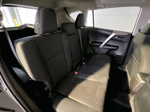Used 2017 Toyota RAV4 XLE image 19