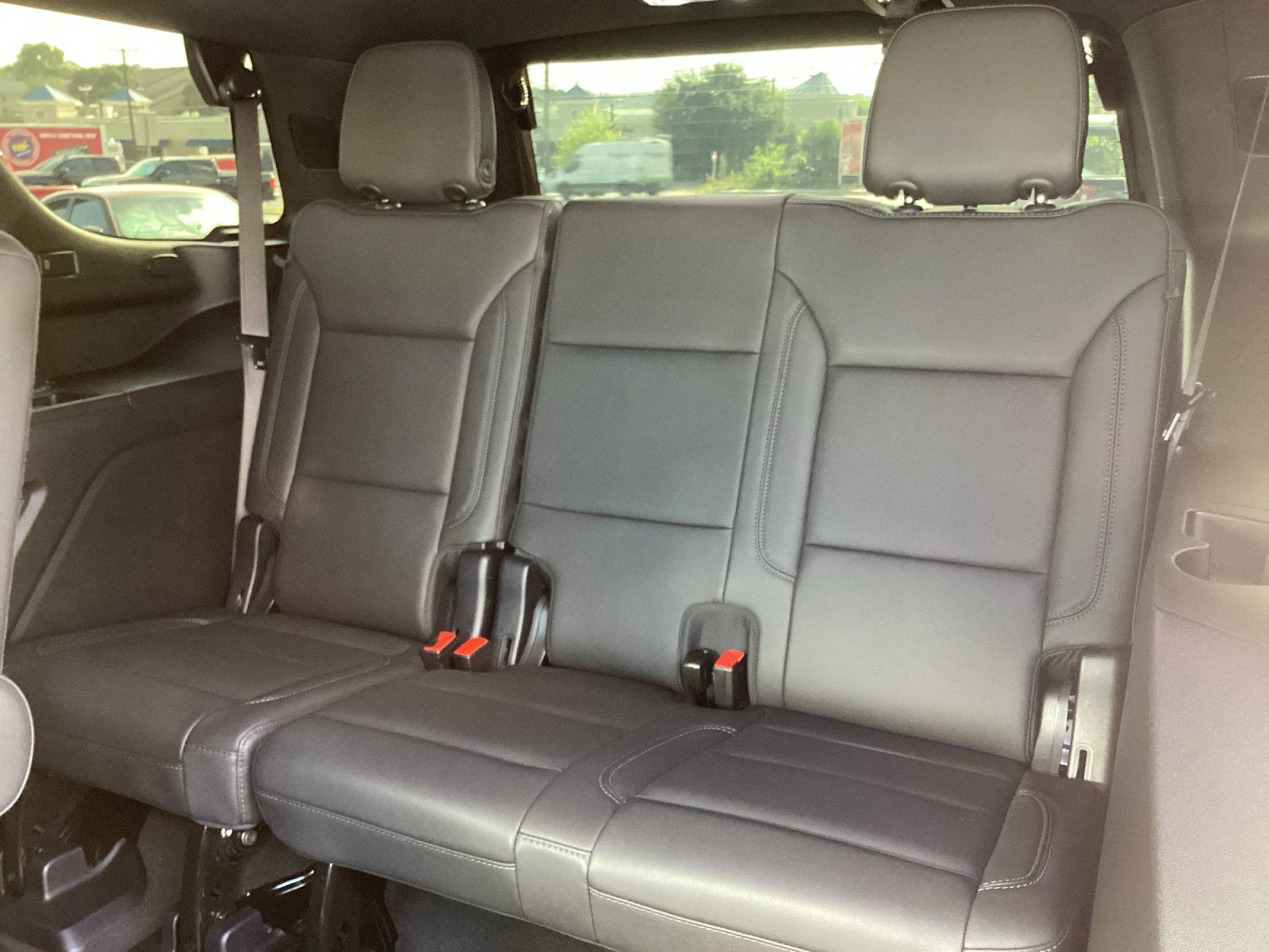 Used 2025 Chevrolet Tahoe LT w/ Comfort Package AWD/4WD image 31