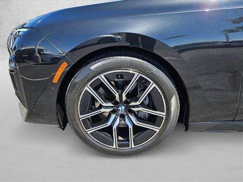 Certified 2023 BMW 740i RWD image 22