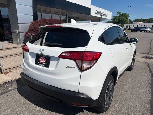 Used 2018 Honda HR-V EX image 3
