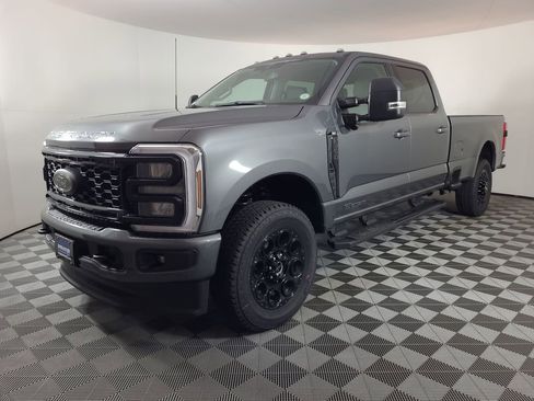 New 2026 Ford F350 XLT w/ XLT Premium Package AWD/4WD image 7