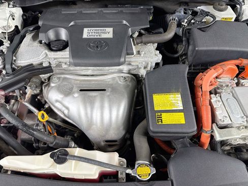 Used 2013 Toyota Avalon Limited FWD image 42
