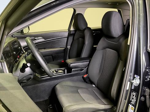 Used 2024 Kia Sportage LX FWD image 22