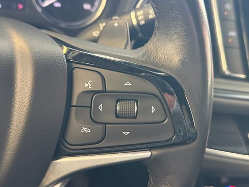 Used 2023 Buick Enclave Essence w/ LPO, Floor Liner Package AWD/4WD image 39