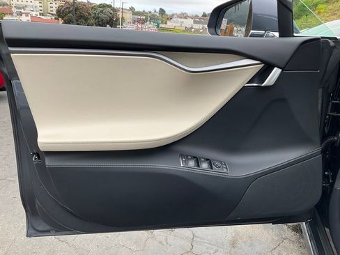 Used 2019 Tesla Model S Standard Range AWD/4WD image 23