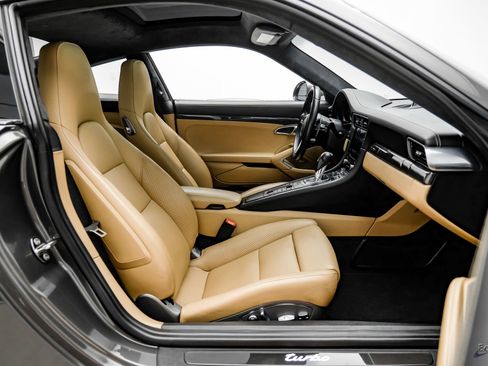 Used 2017 Porsche 911 Turbo image 47