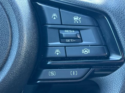 Used 2024 Subaru Crosstrek 2.0i Premium image 27