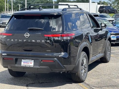 New 2026 Nissan Pathfinder SV w/ Cargo Package AWD/4WD image 11