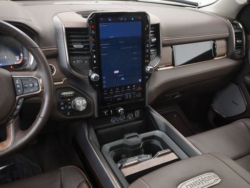 Used 2025 RAM 1500 Limited AWD/4WD image 27