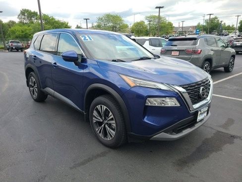 Used 2021 Nissan Rogue SV image 4