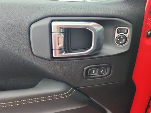 New 2025 Jeep Gladiator Sport image 5