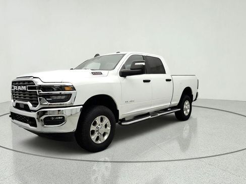 Used 2025 RAM 2500 Big Horn AWD/4WD image 1
