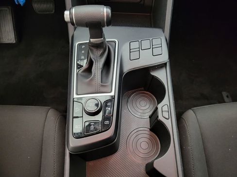 Used 2024 Kia Sportage LX image 32