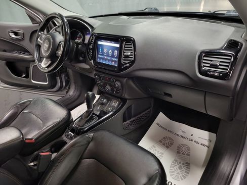 Used 2018 Jeep Compass Limited w/ Navigation Group image 23