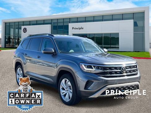 Certified 2021 Volkswagen Atlas SE image 3