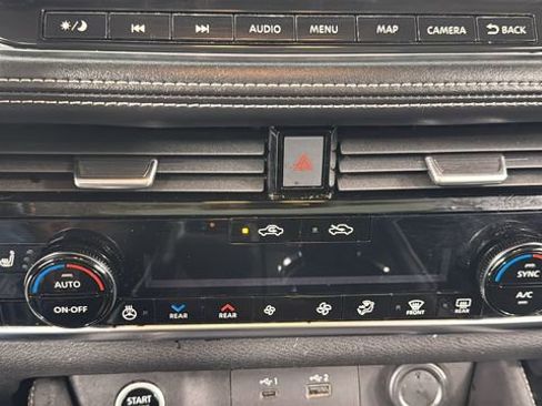 Certified 2021 Nissan Rogue Platinum image 27