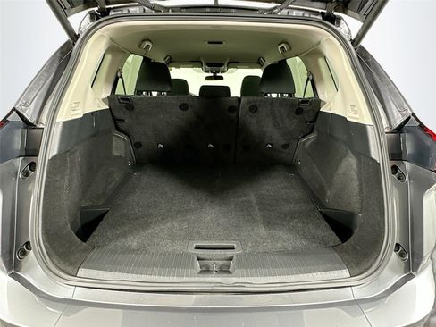 Used 2024 Nissan Rogue SV image 24