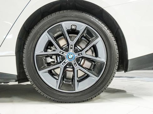 Used 2023 BMW i4 eDrive40 w/ Premium Package RWD image 7