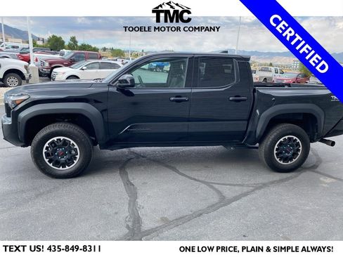 Used 2025 Toyota Tacoma TRD Off-Road image 4