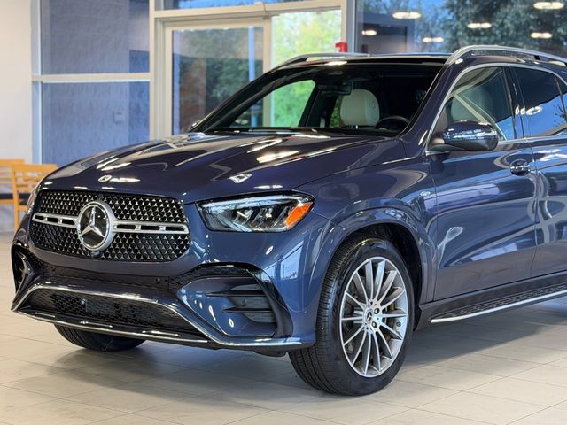 Used 2025 Mercedes-Benz GLE 450e 4MATIC w/ AMG Line Exterior image 3