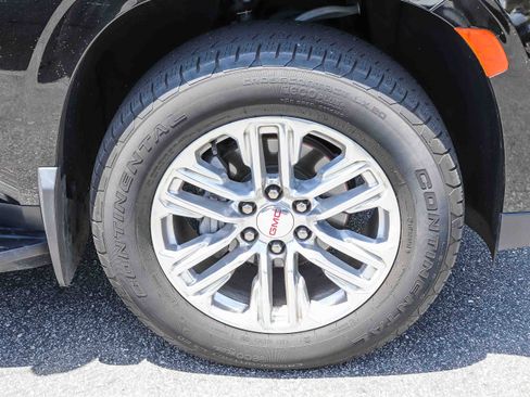 Used 2024 GMC Yukon XL SLT w/ SLT Luxury Package RWD image 7