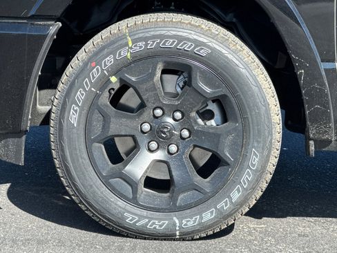 New 2026 RAM 1500 4x4 Crew Cab image 24