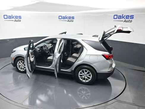 Used 2022 Chevrolet Equinox LS w/ LS Convenience Package FWD image 56