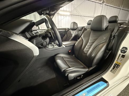 Used 2023 BMW M850i xDrive Convertible w/ Driving Assistance Package image 34