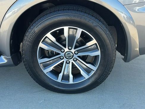 Used 2019 Nissan Armada SL w/ Premium Package image 19