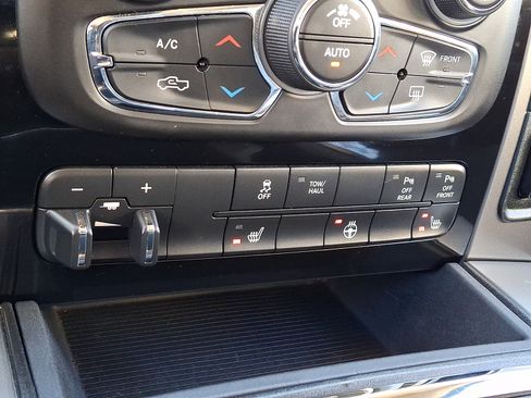 Used 2018 RAM 1500 Sport w/ Convenience Group AWD/4WD image 22