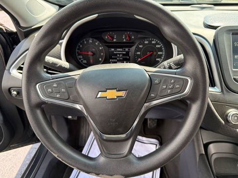 Used 2017 Chevrolet Malibu LS FWD image 20