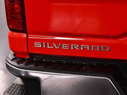 Used 2022 Chevrolet Silverado 2500 LT w/ Convenience Package AWD/4WD image 12