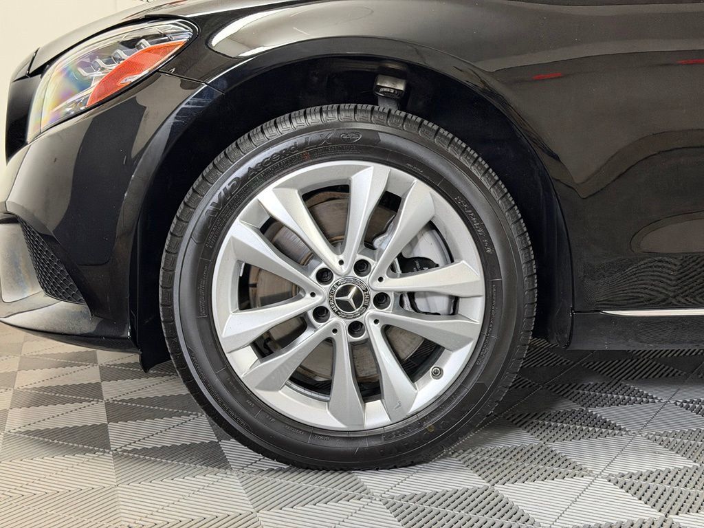 Used 2019 Mercedes-Benz C 300 4MATIC Sedan image 13