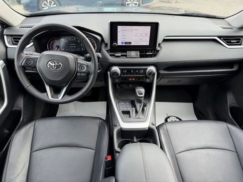 Used 2023 Toyota RAV4 XLE Premium image 41