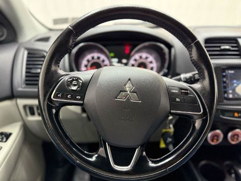 Used 2017 Mitsubishi Outlander Sport ES AWD/4WD image 11