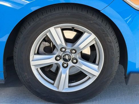 Used 2017 Ford Mustang Coupe image 6