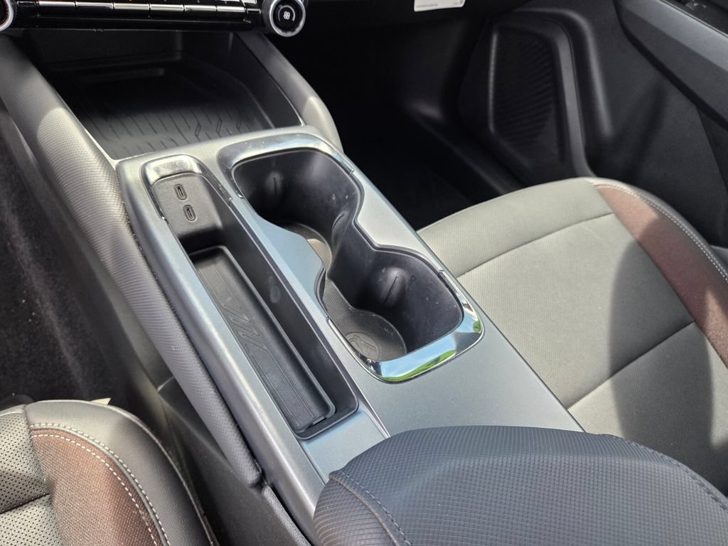 Used 2024 Chevrolet Equinox EV RS w/ LPO, Trailering Package FWD image 27