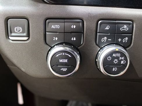 Used 2024 GMC Sierra 1500 SLT w/ SLT Premium Plus Package AWD/4WD image 41