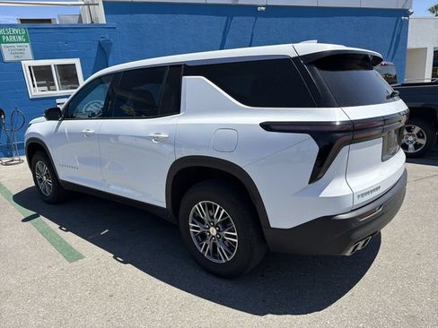Used 2024 Chevrolet Traverse LS w/ LPO, Floor Liner Package FWD image 3