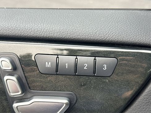 Used 2017 Mercedes-Benz GLE 400 4MATIC image 25