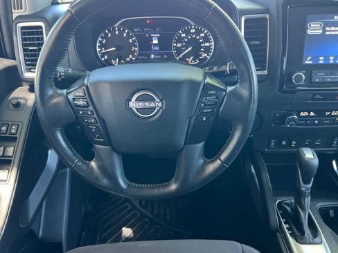 Used 2024 Nissan Frontier SV w/ SV Convenience Package RWD image 16