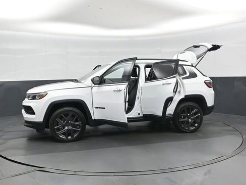 New 2026 Jeep Compass Latitude AWD/4WD image 49