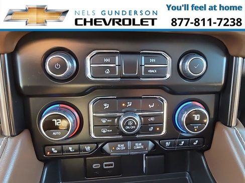 Certified 2024 Chevrolet Suburban High Country w/ Advanced Technology Package image 30