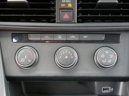 Used 2019 Volkswagen Jetta S w/ Driver Assistance Package FWD image 31