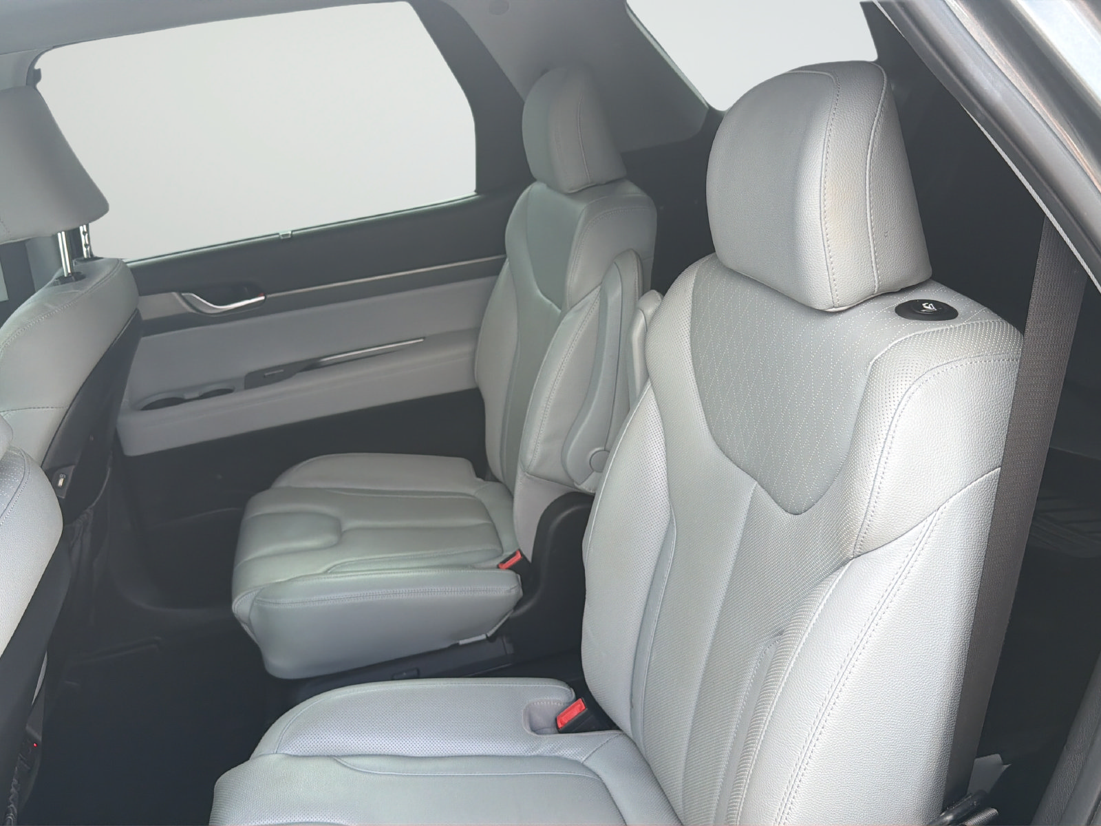 Used 2022 Hyundai Palisade SEL w/ Premium Package FWD image 36