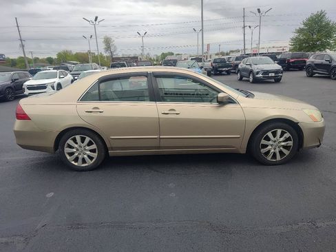 Used 2005 Honda Accord EX image 11